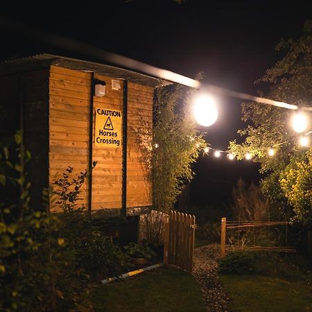 The Horrrsebox Tinyhouse Glamping Ξενοδοχείο Garadice Εξωτερικό φωτογραφία